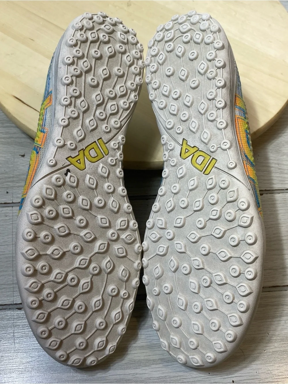 IDA Sports Women's Turf Soccer Shoes White Blue Yellow Size US 11 / EUR 43
